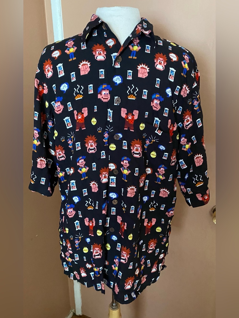 Reyn spooner Disney wreck it Ralph short sleeve button down shirt unisex medium